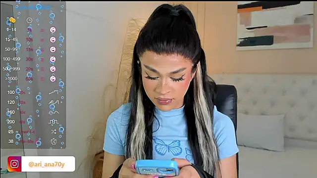 Snapshot of LOISE-XX chatting on November 21, 5:39 am LOISE-XX online show from November 21, 5:39 am