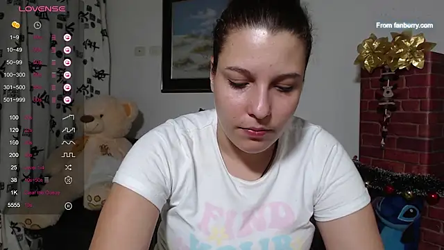 Snapshot of alexia_87 chatting on December 5, 11:18 pm alexia 87 online show from December 5, 11:18 pm