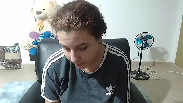 Snapshot of alexia_87 chatting on March 7, 11:49 pm alexia 87 online show from March 7, 11:49 pm