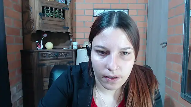 Snapshot of alexia_87 chatting on November 25, 3:28 am alexia 87 online show from November 25, 3:28 am