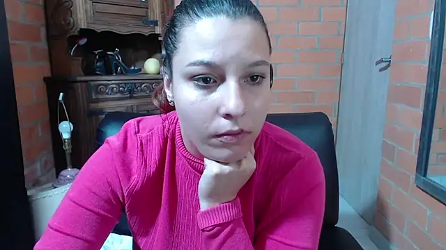 Snapshot of alexia_87 chatting on November 29, 11:52 pm alexia 87 online show from November 29, 11:52 pm