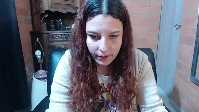 Snapshot of alexia_87 chatting on December 15, 12:04 am alexia 87 online show from December 15, 12:04 am