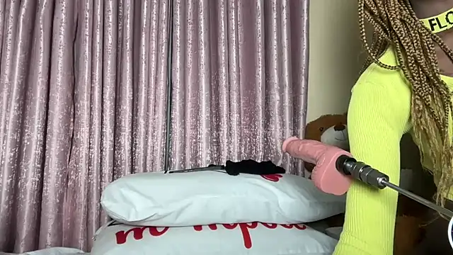 SexyAudreyFuck online show from September 9, 9:14 pm