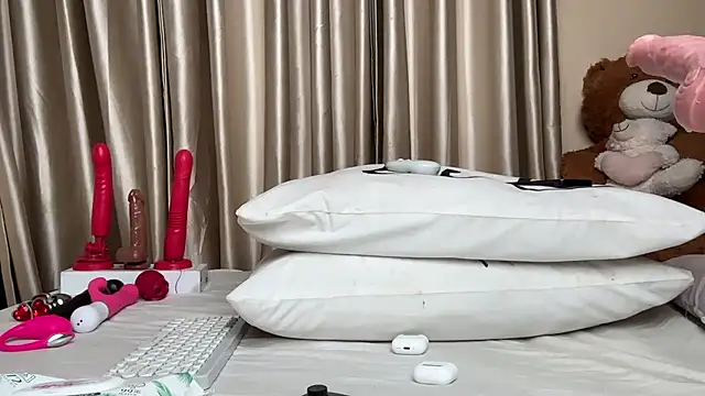 SexyAudreyFuck online show from January 6, 8:18 am