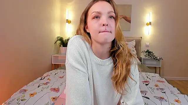 stay with alice online show from October 22, 1:55 pm