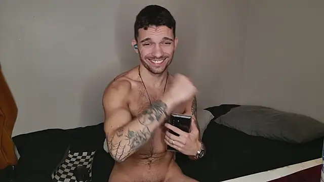 Snapshot of JackDesFeux chatting on January 13, 7:43 am JackDesFeux online show from January 13, 7:43 am