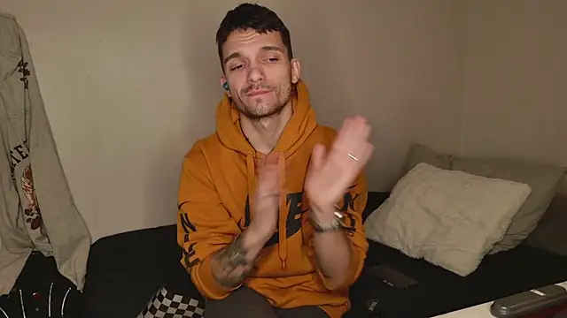 Snapshot of JackDesFeux chatting on January 14, 11:20 am JackDesFeux online show from January 14, 11:20 am