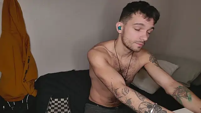 Snapshot of JackDesFeux chatting on January 15, 3:54 am JackDesFeux online show from January 15, 3:54 am