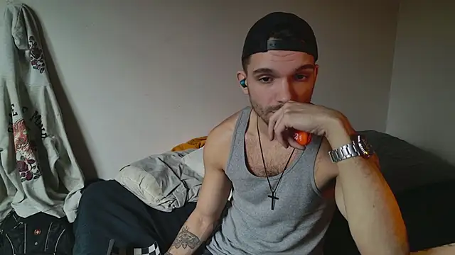 Snapshot of JackDesFeux chatting on January 17, 4:04 pm JackDesFeux online show from January 17, 4:04 pm