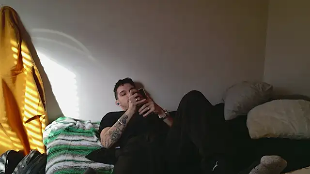 Snapshot of JackDesFeux chatting on January 26, 6:27 pm JackDesFeux online show from January 26, 6:27 pm