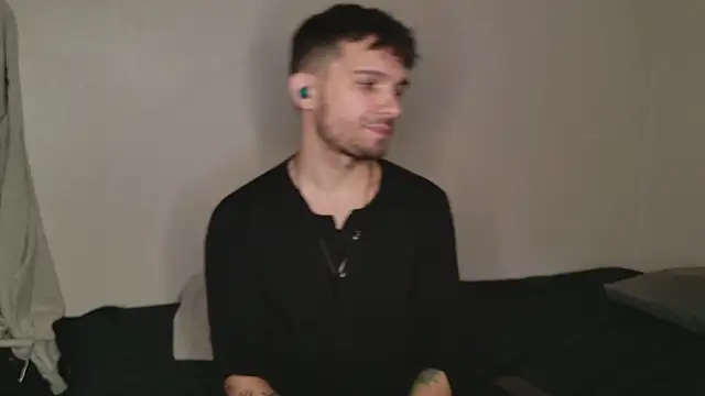 Snapshot of JackDesFeux chatting on February 11, 3:29 am JackDesFeux online show from February 11, 3:29 am