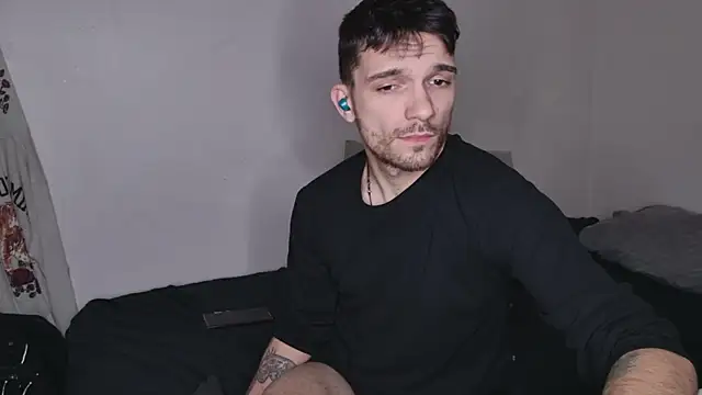 Snapshot of JackDesFeux chatting on February 24, 1:46 am JackDesFeux online show from February 24, 1:46 am