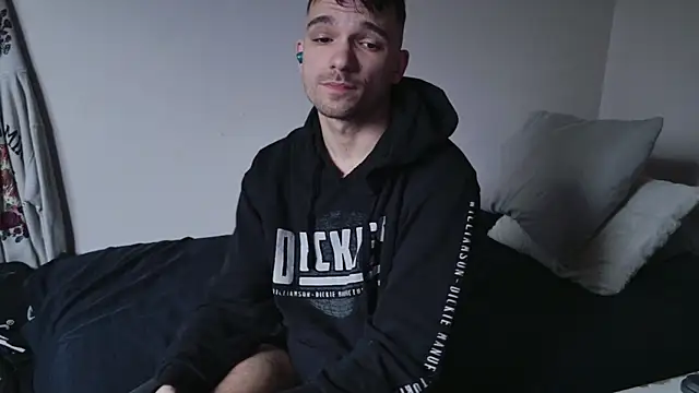 Snapshot of JackDesFeux chatting on February 27, 2:10 pm JackDesFeux online show from February 27, 2:10 pm