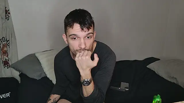 Snapshot of JackDesFeux chatting on March 11, 2:21 am JackDesFeux online show from March 11, 2:21 am