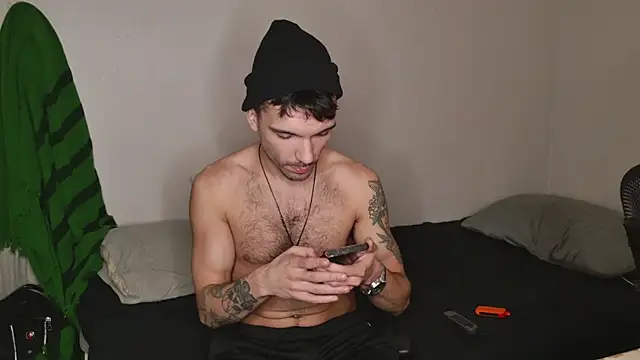 Snapshot of JackDesFeux chatting on March 18, 12:38 am JackDesFeux online show from March 18, 12:38 am