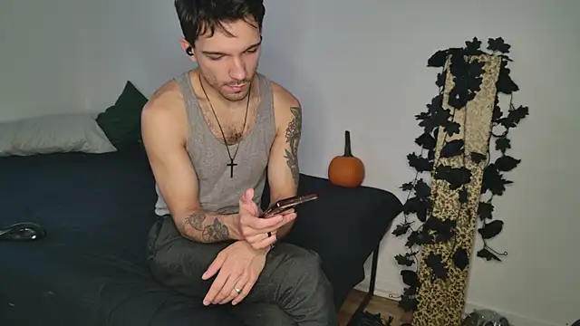 Snapshot of JackDesFeux chatting on September 29, 8:24 pm JackDesFeux online show from September 29, 8:24 pm