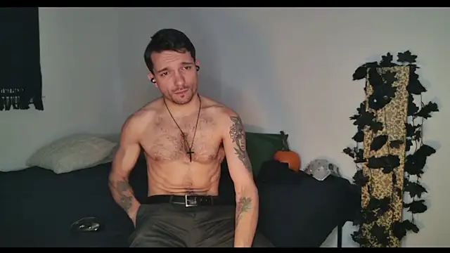 Snapshot of JackDesFeux chatting on October 4, 11:25 pm JackDesFeux online show from October 4, 11:25 pm