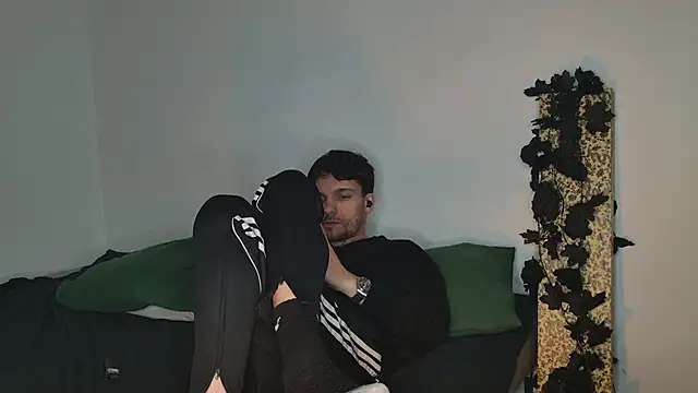 Snapshot of JackDesFeux chatting on November 11, 10:43 pm JackDesFeux online show from November 11, 10:43 pm