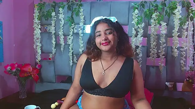 Snapshot of Sofia_Hernandez_ chatting on December 7, 12:35 pm Sofia Hernandez online show from December 7, 12:35 pm