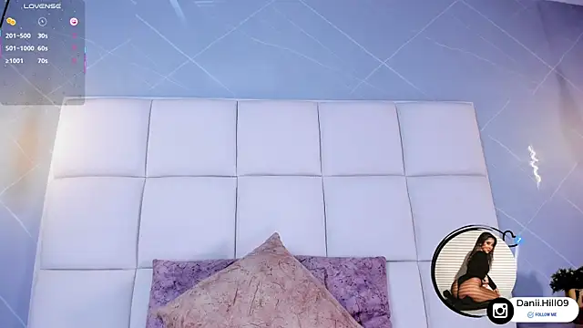 danii hill  online show from October 15, 4:23 am