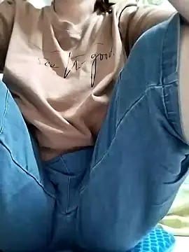 Snapshot of Mie610 chatting on December 12, 11:47 pm Mie610 online show from December 12, 11:47 pm