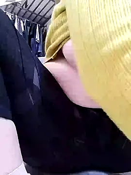 Snapshot of Mie610 chatting on January 17, 6:47 am Mie610 online show from January 17, 6:47 am