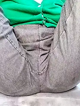 Snapshot of Mie610 chatting on February 18, 2:59 pm Mie610 online show from February 18, 2:59 pm