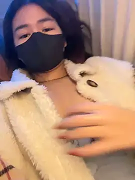 BabyThree  online show from January 17, 5:41 pm