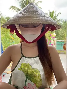 BabyThree  online show from October 20, 8:26 am