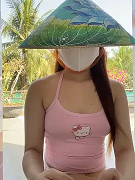 BabyThree  online show from March 8, 7:34 am