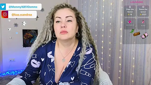 misskaassandraa online show from January 7, 4:27 pm