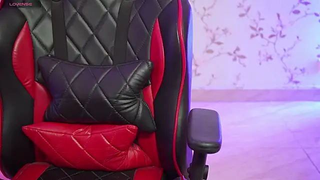 only aleesha online show from February 20, 5:40 pm