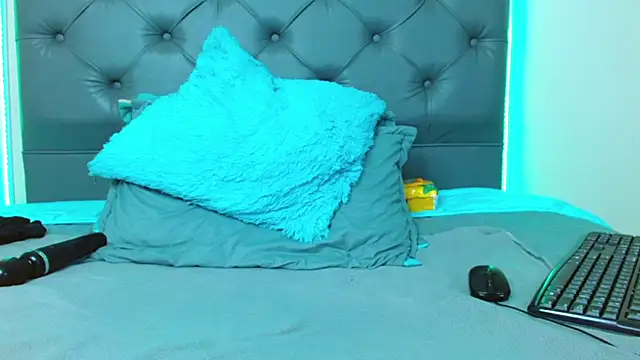 mia xx1 online show from February 24, 7:55 am