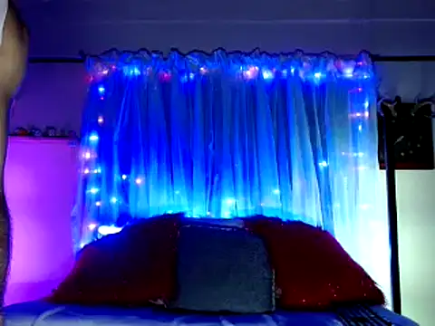 Tomas Tylor online show from December 3, 3:20 am