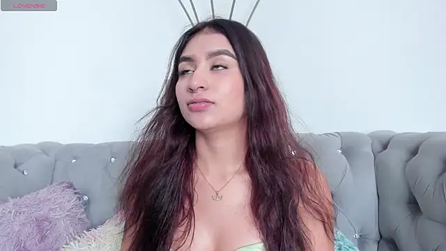 Zayda 1 online show from February 6, 7:18 pm