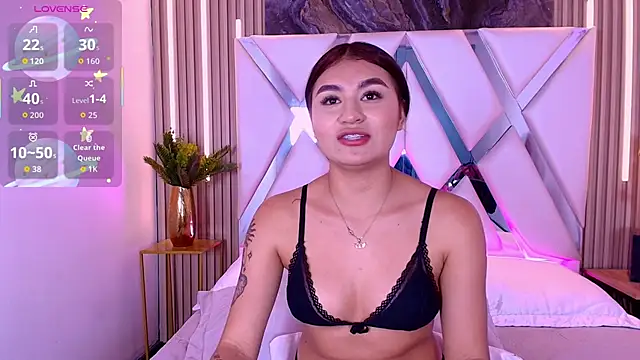 Zayda 1 online show from December 13, 7:53 pm