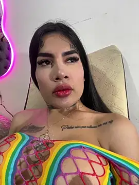 saragill323 online show from January 17, 3:43 pm