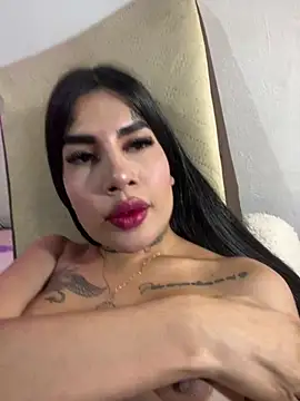 saragill323 online show from February 16, 2:09 am