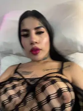 saragill323 online show from March 1, 6:32 pm