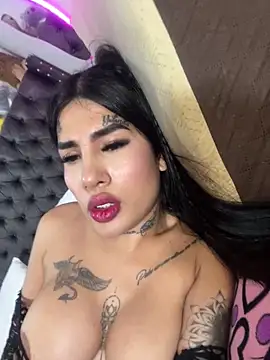 saragill323 online show from March 5, 2:46 am