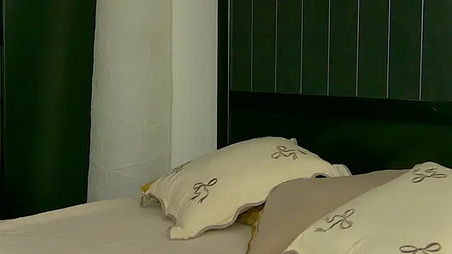 Yanira Muslim online show from April 2, 4:10 am