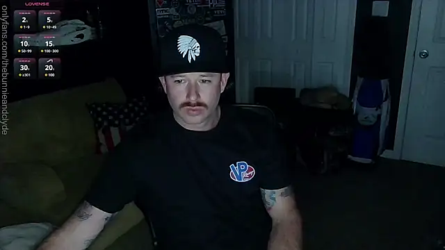 chillinthemosttt online show from February 17, 4:42 am