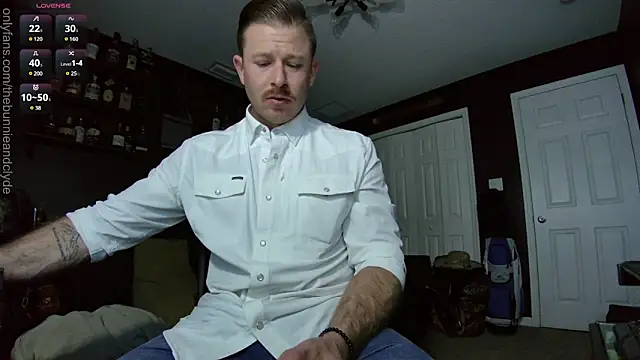 chillinthemosttt online show from February 18, 5:09 am