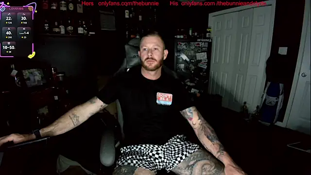 chillinthemosttt online show from October 10, 3:49 am