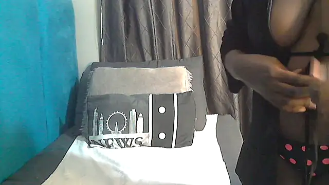 Snapshot of Mochabae chatting on February 6, 6:29 am Mochabae online show from February 6, 6:29 am