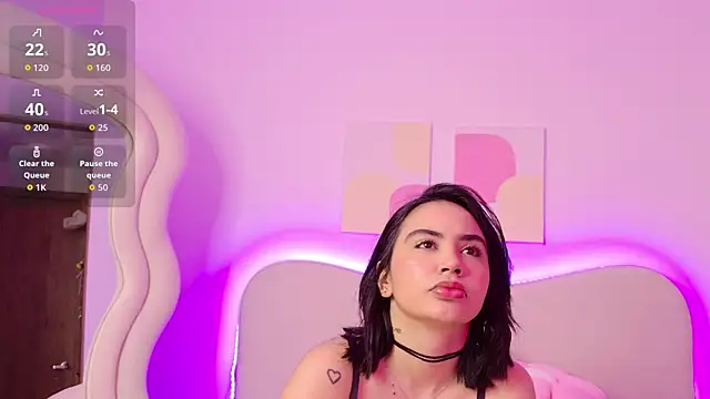 innocentlady  online show from September 23, 1:47 pm