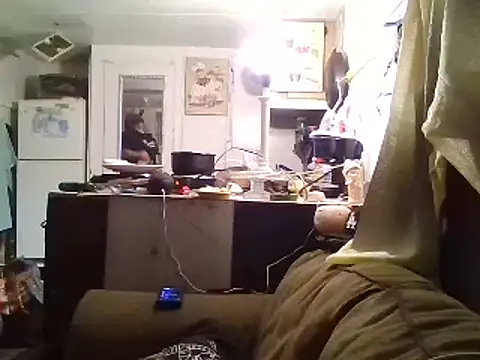 Snapshot of allissonw13 chatting on January 24, 9:06 am allissonw13 online show from January 24, 9:06 am