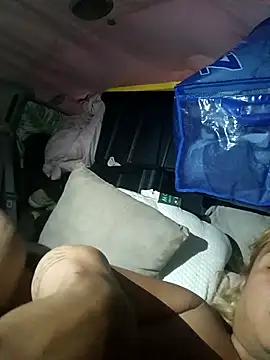 Snapshot of allissonw13 chatting on September 10, 3:28 am allissonw13 online show from September 10, 3:28 am