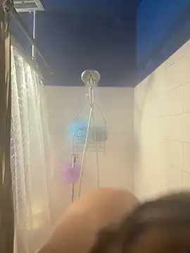 Snapshot of allissonw13 chatting on November 20, 7:52 am allissonw13 online show from November 20, 7:52 am