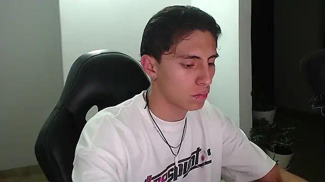 Snapshot of jay_dimarco2 chatting on September 22, 2:02 am jay dimarco2 online show from September 22, 2:02 am